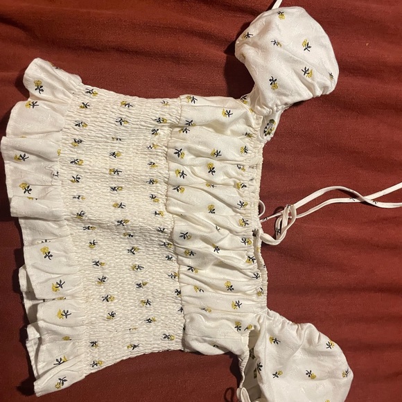 MAJORELLE Makenna top revolve - Picture 2 of 3